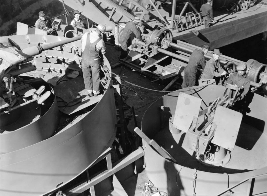 #266 Workers at Hunters Point Naval Shipyard, 1944