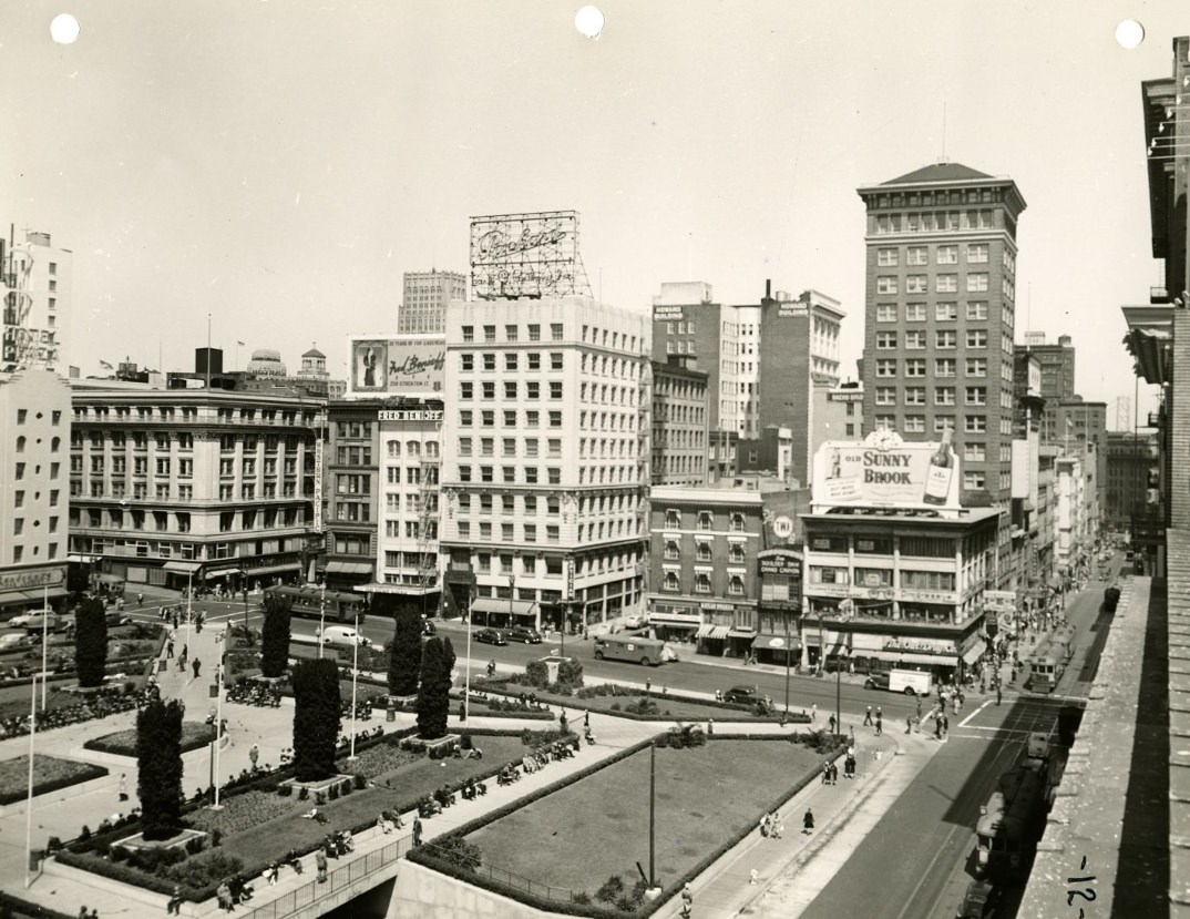 #34 View of Geary and Stockton Street corner of Union Square Park, 1944