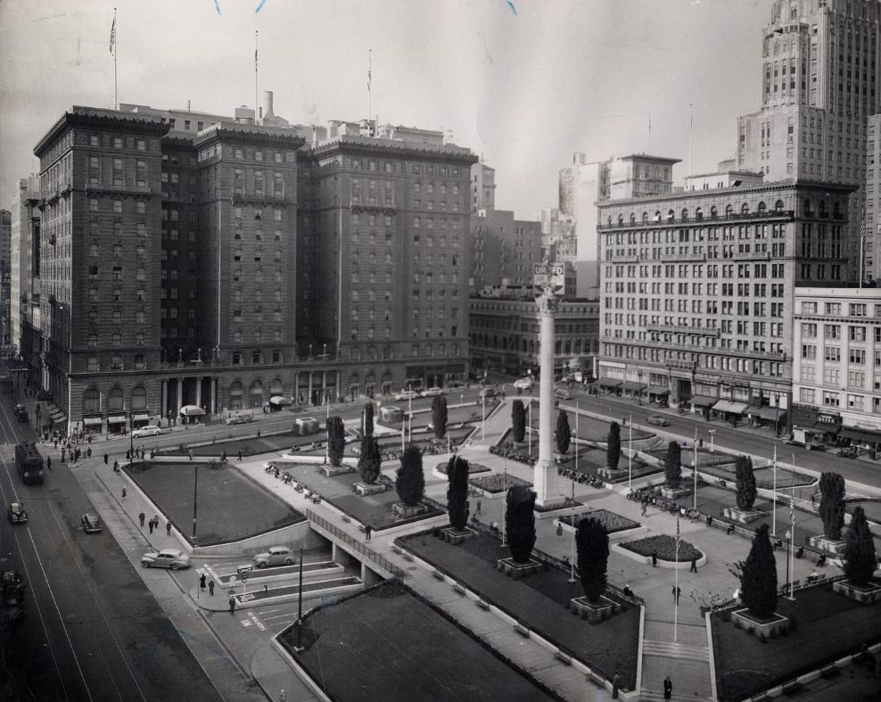 #99 Union Square Park, 1942