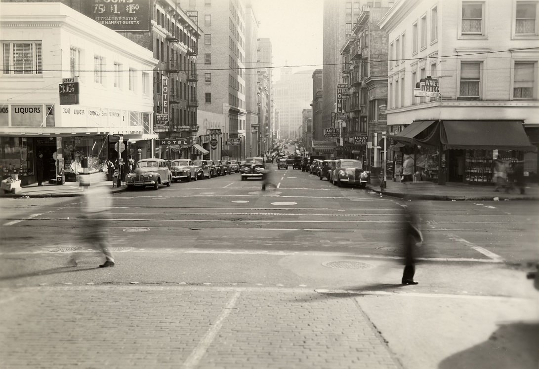 #100 Pine Street at Kearny, 1946