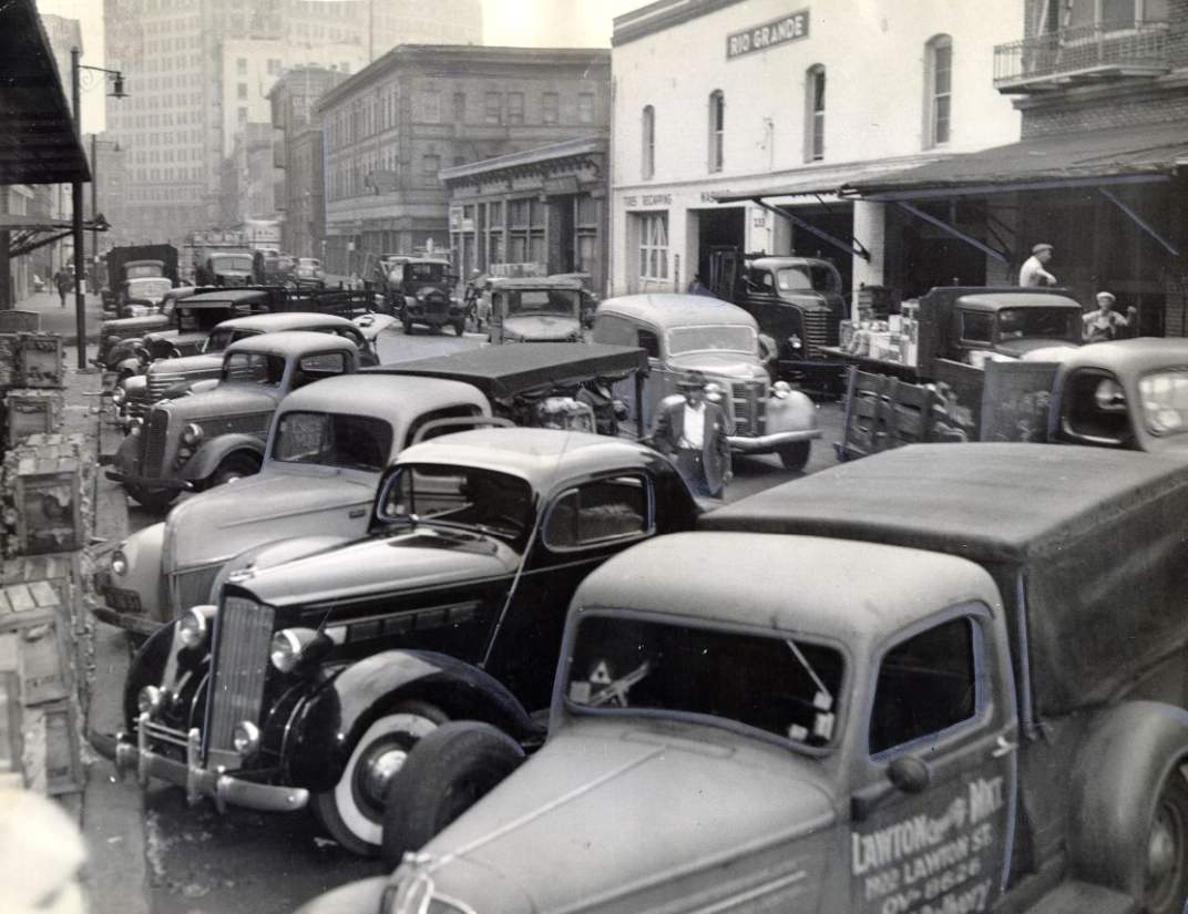 #132 Produce markets on Washington Street in San Francisco, 1945