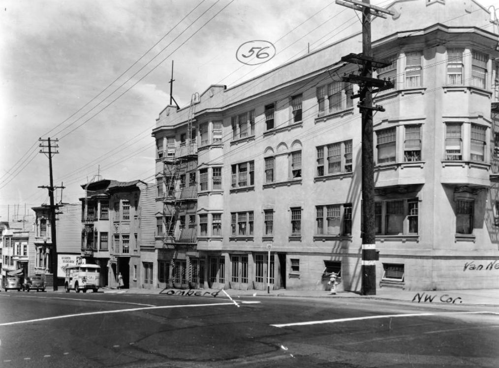 #152 Northwest corner of Lombard and Van Ness, 1940