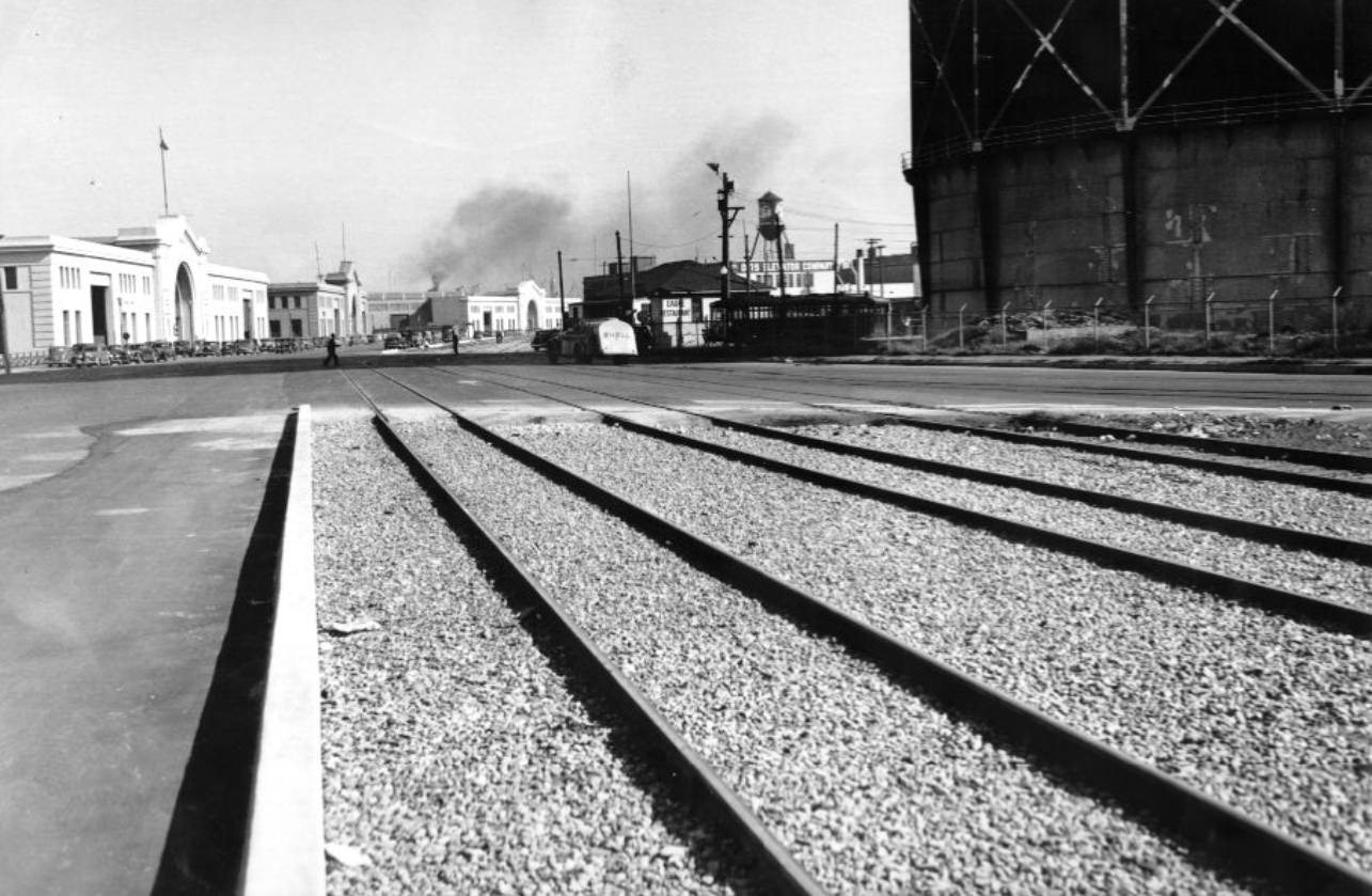 #86 Section of Embarcadero railroad tracks in need of improvement, 1940