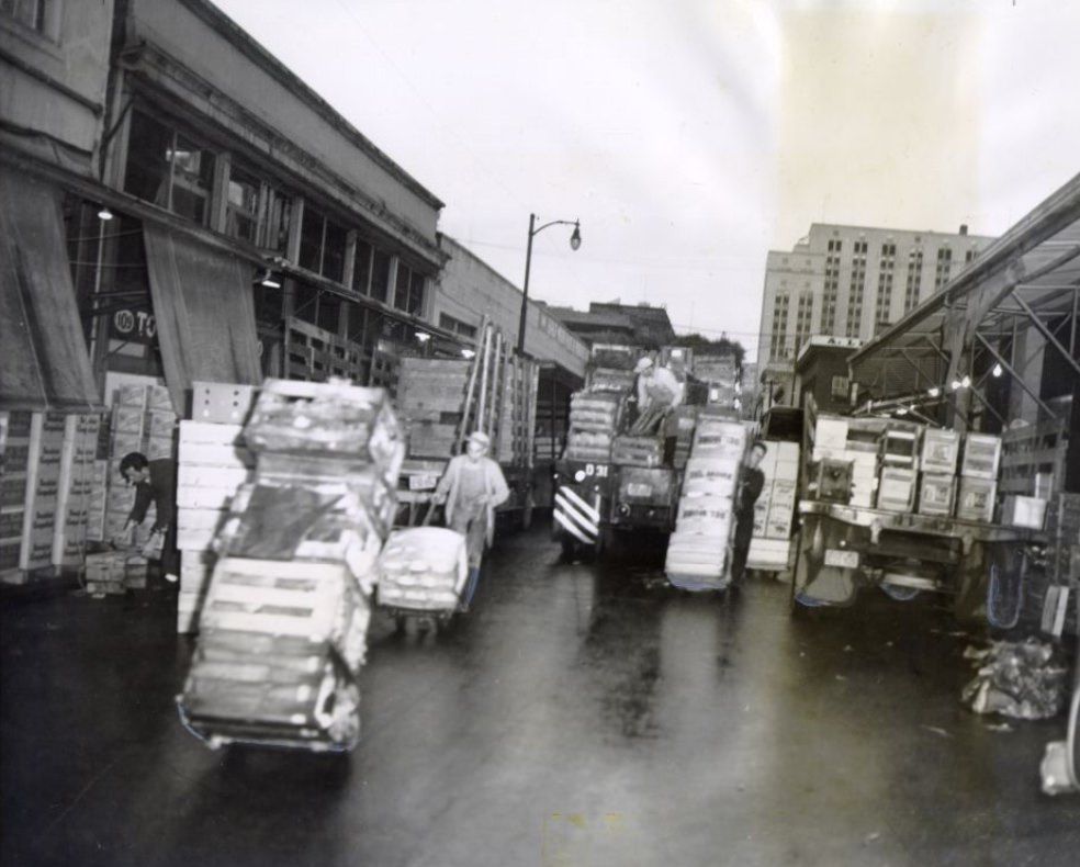 #115 Deliveries to produce markets at Washington and Davis Streets, 1956.