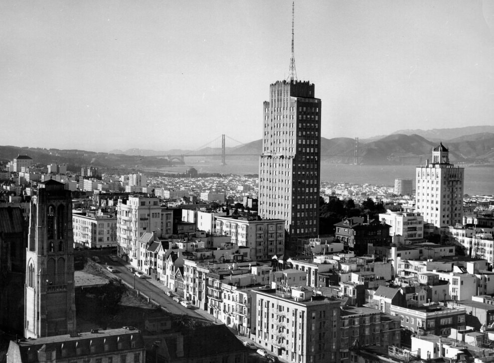 #119 View from Top O’ The Mark on Nob Hill towards the Golden Gate, 1950s