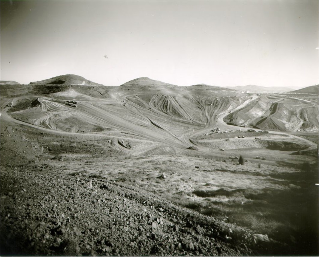 #127 Construction site on Twin Peaks, 1954.