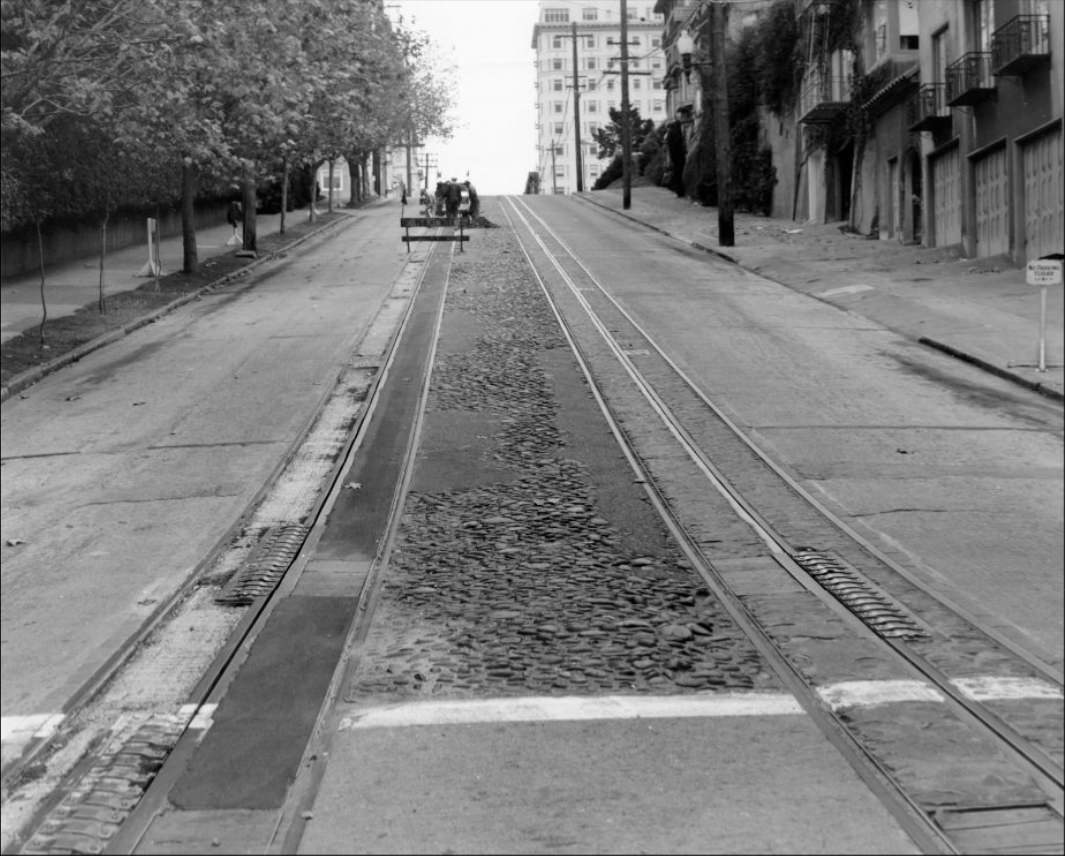 #239 View south on Hyde Street at Chestnut, 1955.
