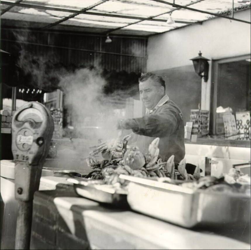 #39 A crab stand at Fisherman’s Wharf, 1958.