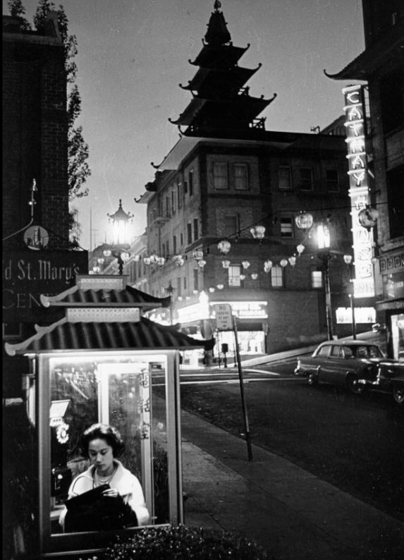 #7 Pagoda phone booth on Grant Avenue, Chinatown, 1961.