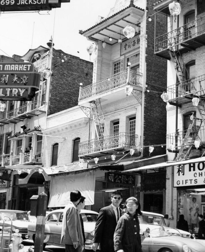 #87 Lum Building, 953 Grant Avenue, 1964.