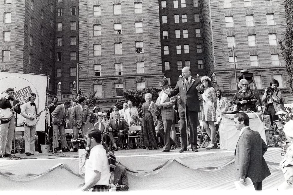 #151 Mayor Alioto at a downtown wine festival in Union Square, 1974.