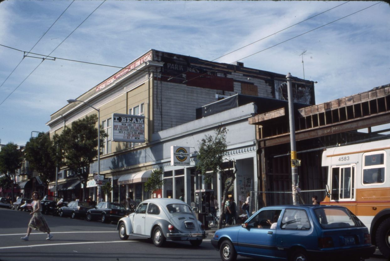 #27 I-Beam night club and Double Rainbow ice cream on Haight Street, 1988.