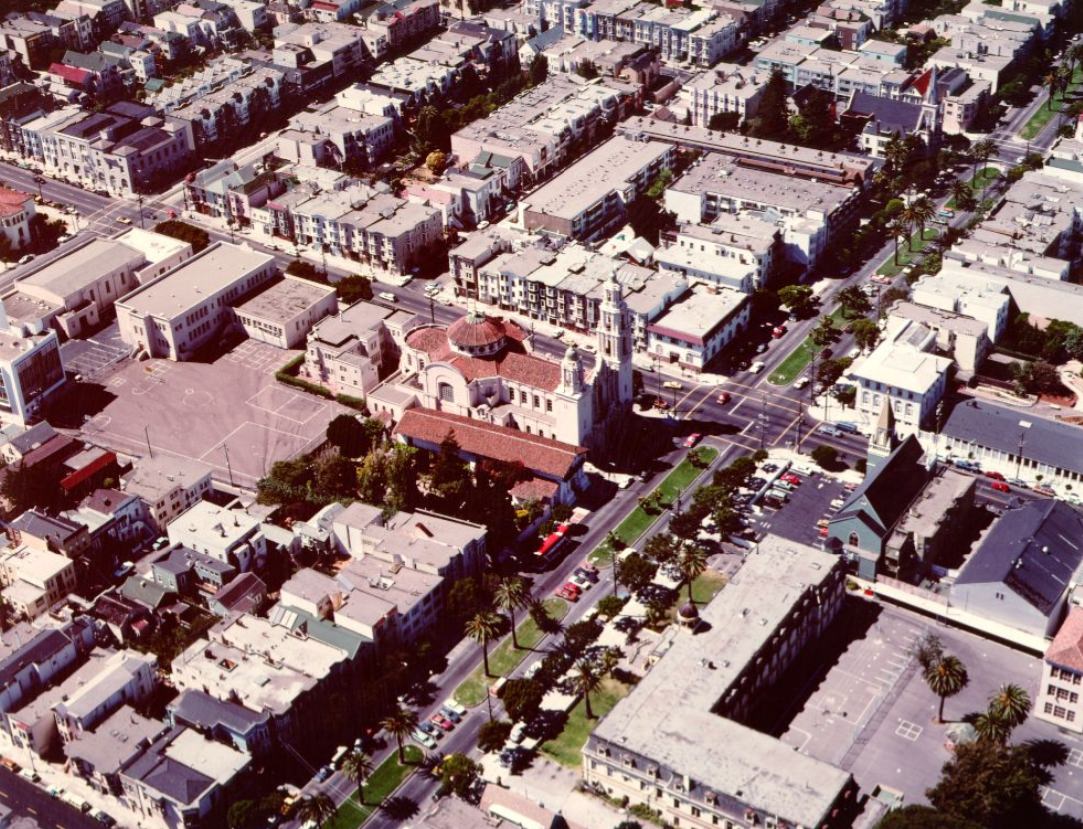 #47 Aerial view of the Mission district, 1980