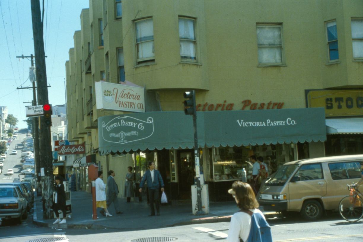 #66 Victoria Pastry Company at Stockton and Vallejo Street, 1986.