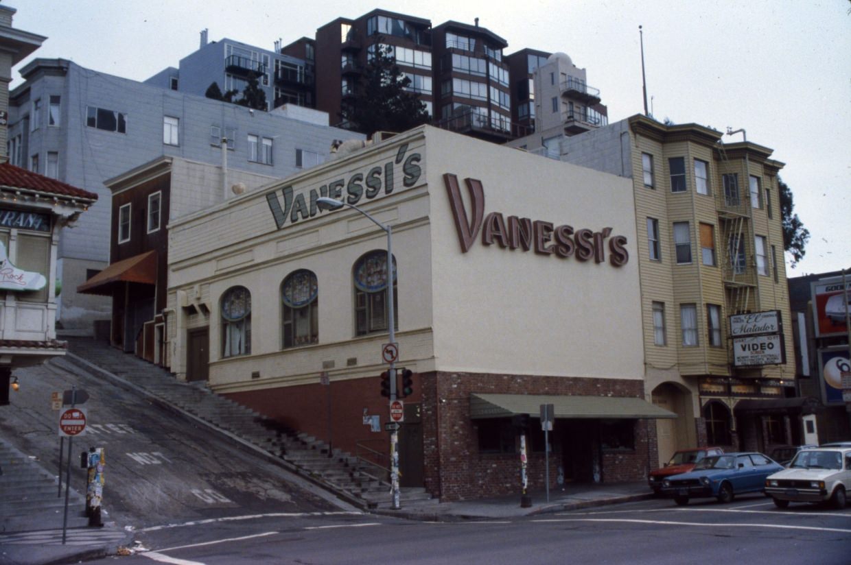 #68 Vanessi’s at 498 Broadway, 1986.