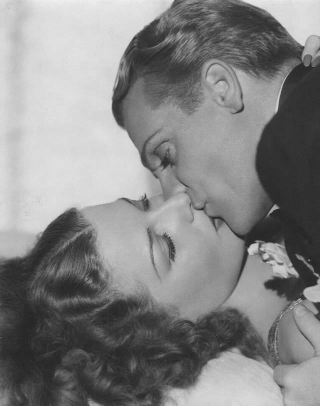 Beautiful Photos of Ann Sheridan in the 1938 Film Angels with Dirty Faces Movies &; TV