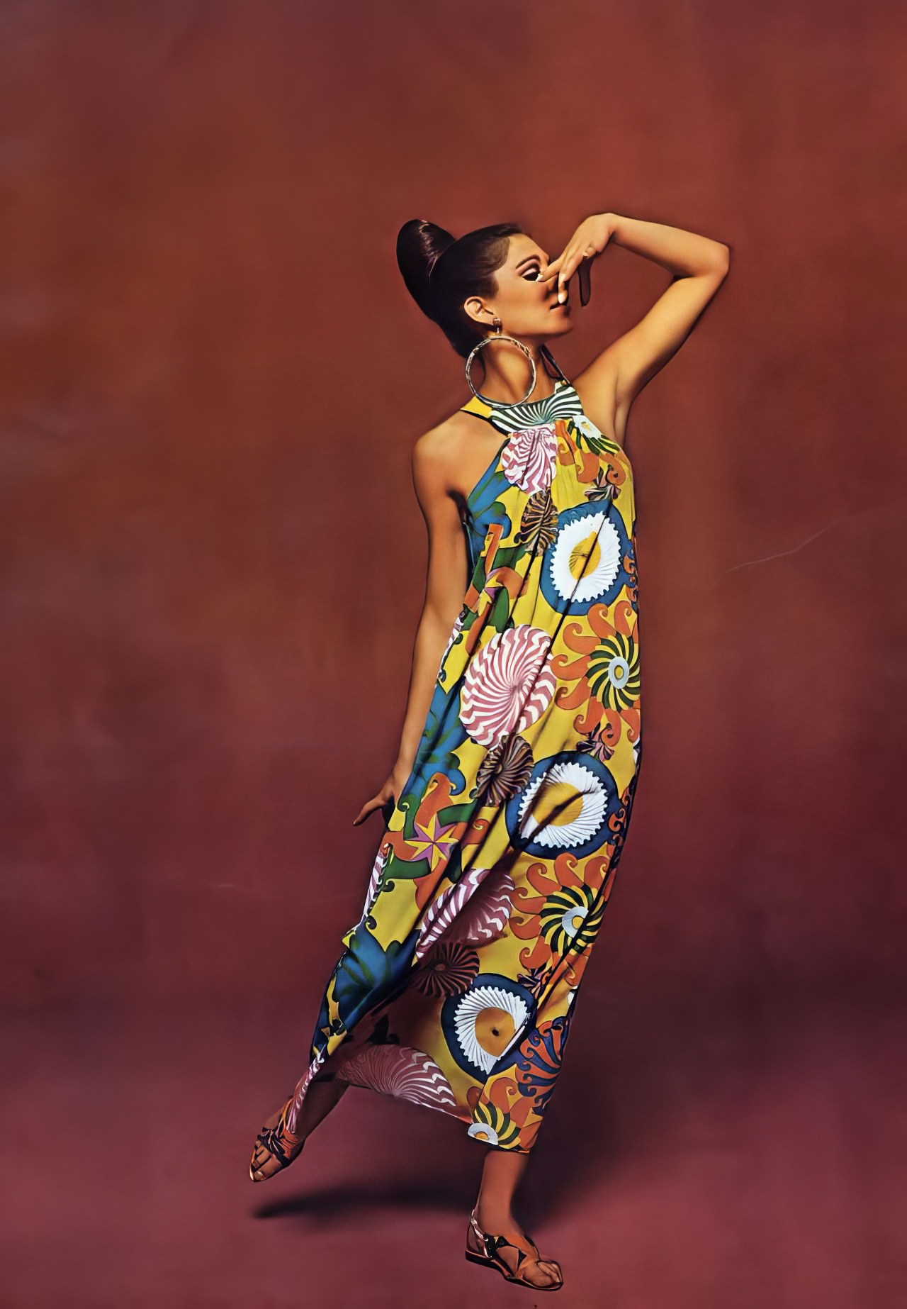 #10 Ann Turkel in a Pinwheel print shift by Vanity Fair, 1967.