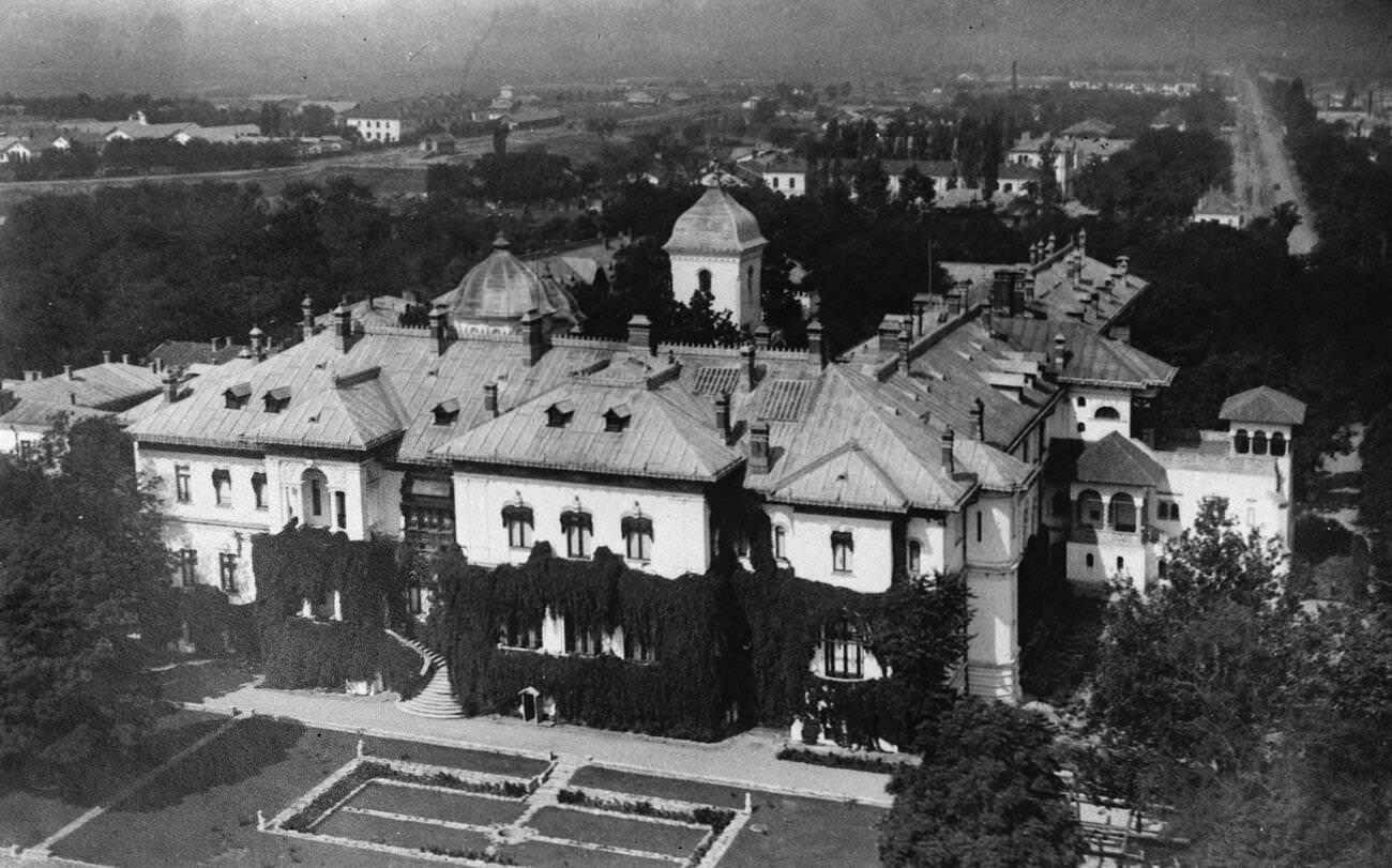 #28 Queen of Romania’s home from the air The charming Royal Palace of Cotroceni, 1920s