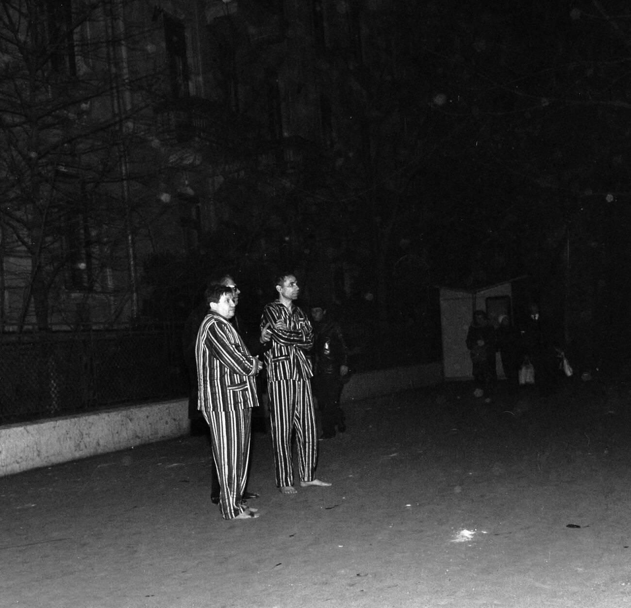#28 People outside an apartment building after the deadly earthquake in Bucharest, Romania, March 1977.