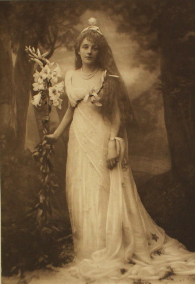 #15 The ethereal beauty of Mrs J Graham Menzies in the role of Titania, Queen of the Fairies.