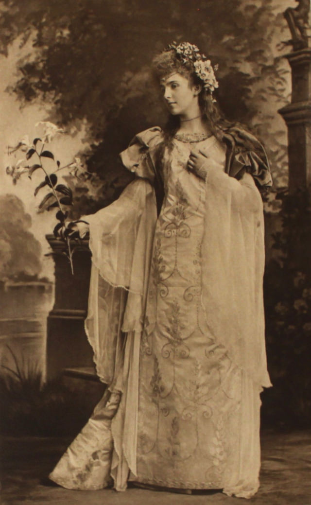 #6 Lady Alice Montagu as Laure de Sade, an ancestor of the Marquis de Sade, and possibly the Laure who inspired the poet Petrarch in the 14th century.