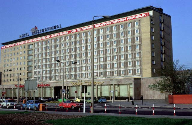 #33 Magdeburg. Hotel International, 1980