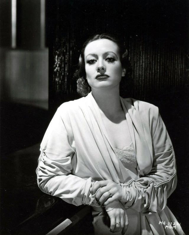 Joan Crawford’s Unforgettable Presence in “Above Suspicion” (1943) Movies
