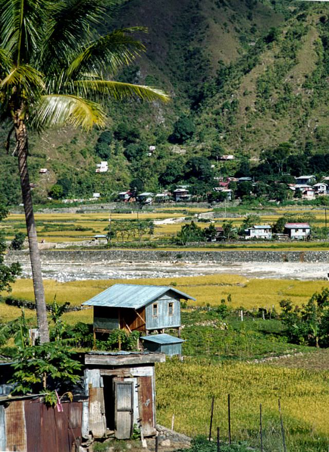 #12 Bontoc, Philippines, 1980.