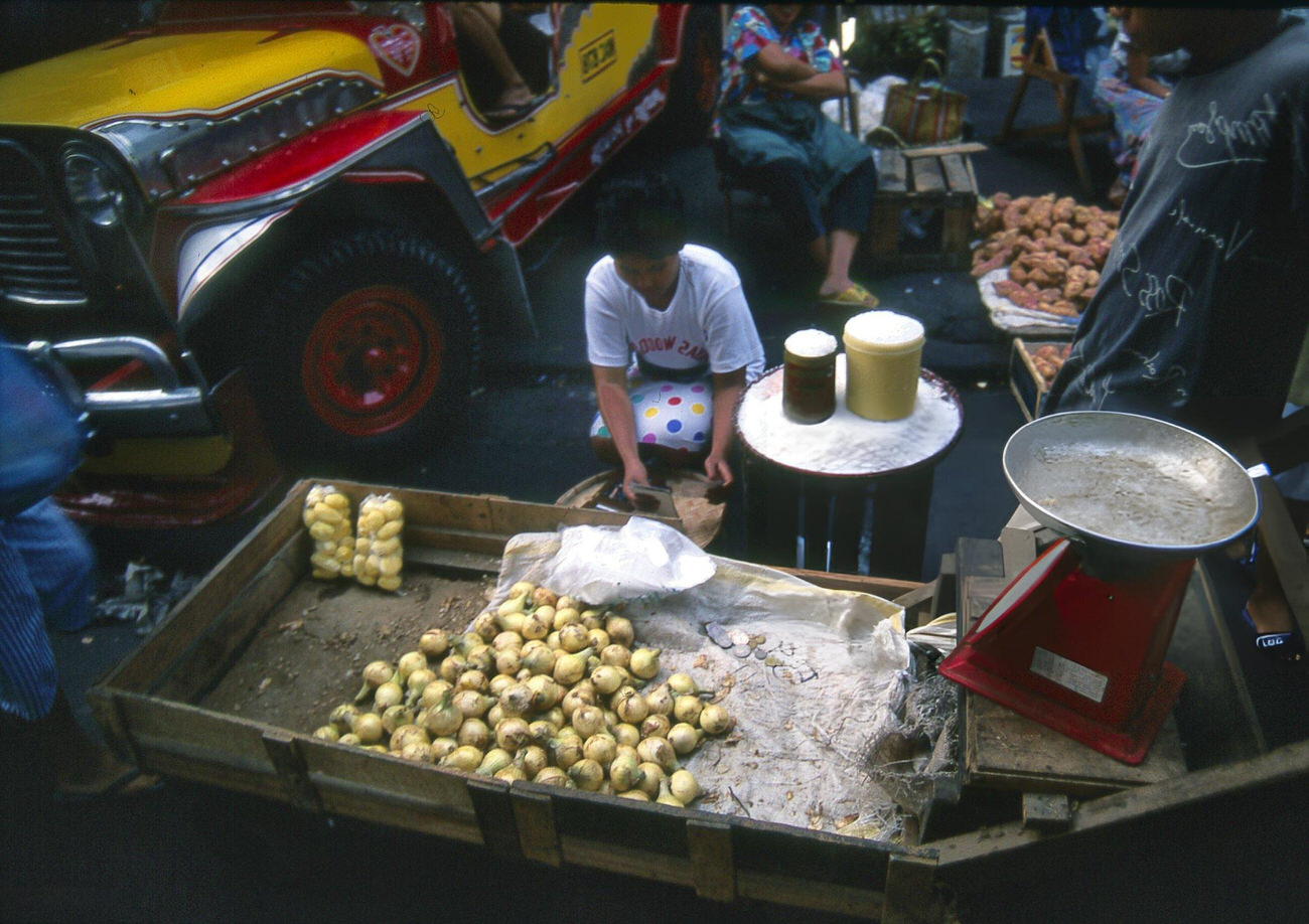 #79 Marketplace bustling with activity in Manila, Philippines, August 2, 1988.