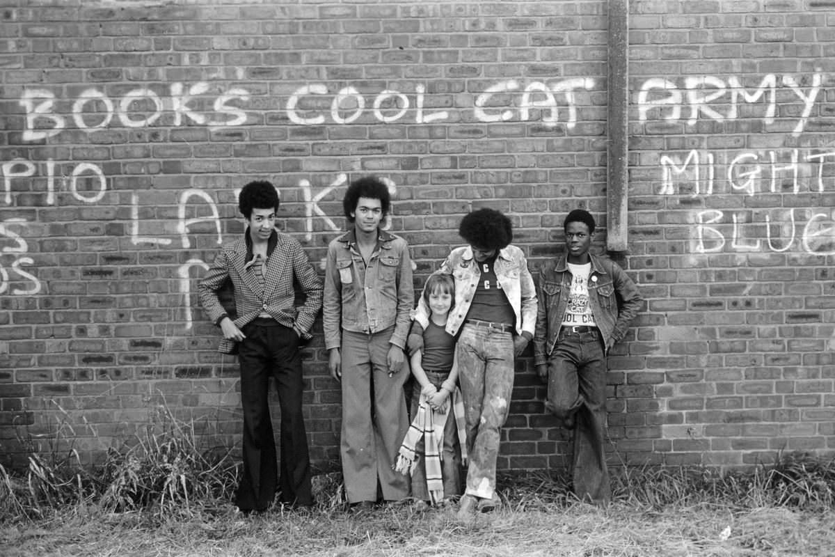 #9  Stunning Vintage Photos of Manchester Football Fans, 1976-77 #9 Sports
