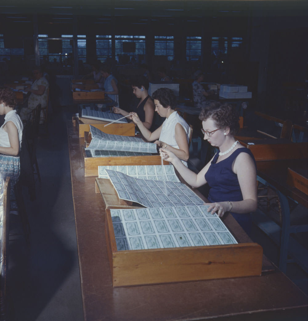 #25 Inspecting paper currency, Canadian Bank Note Company, Ottawa, Ontario, 1957
