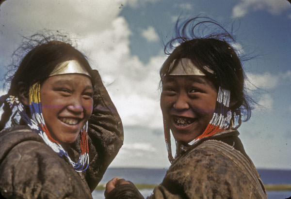 #10 Ulaajuk (left) and Kaqslui (right),