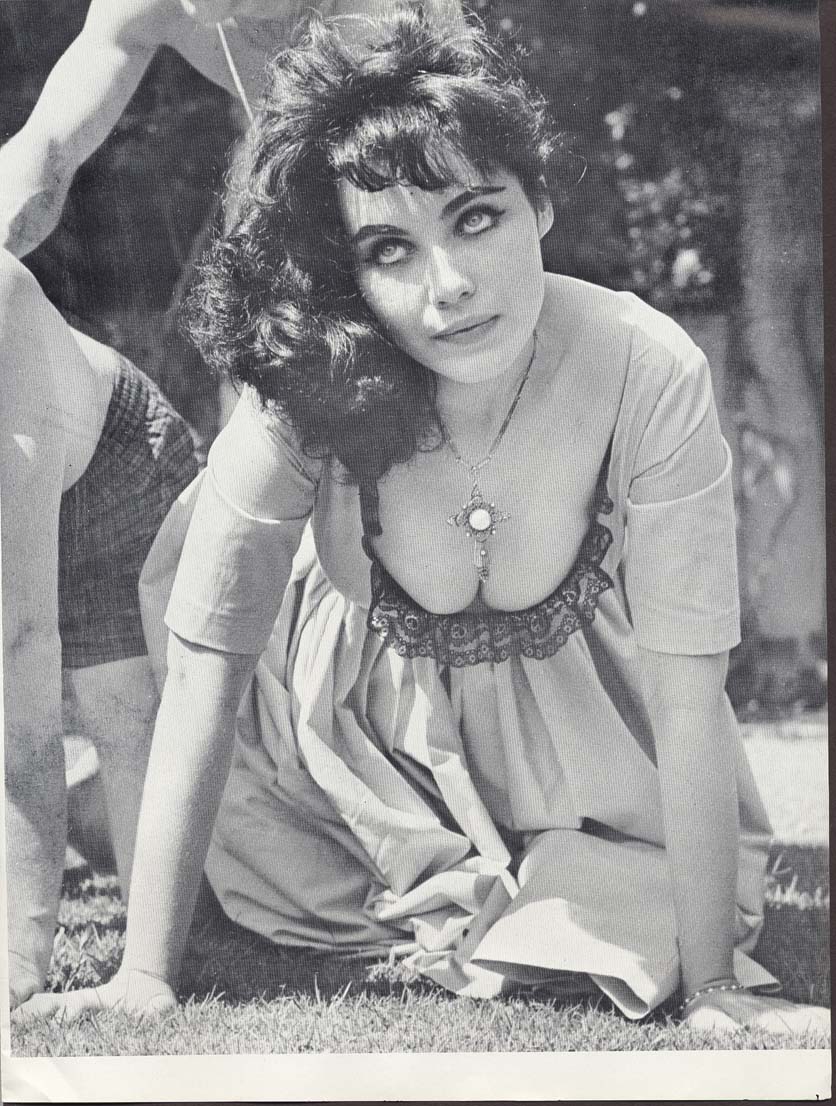 A Guide to Girl Watching Part 2: A 1959 Magazine That Gives Creepy Tips to Stalk Girls Weird