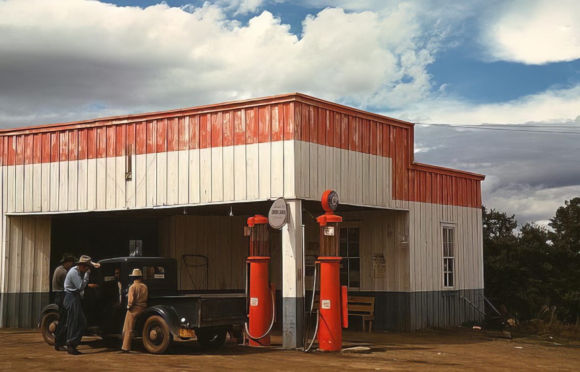 #14 Filling station and garage at Pie Town, New Mexico, in October 1940.