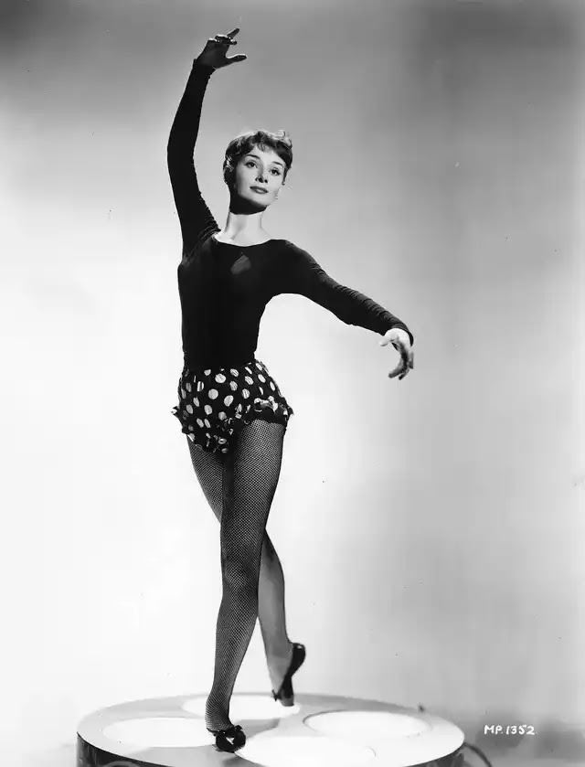 A Star is Born: Audrey Hepburn’s Enchanting Debut in “Secret People” (1952) Movies &; TV
