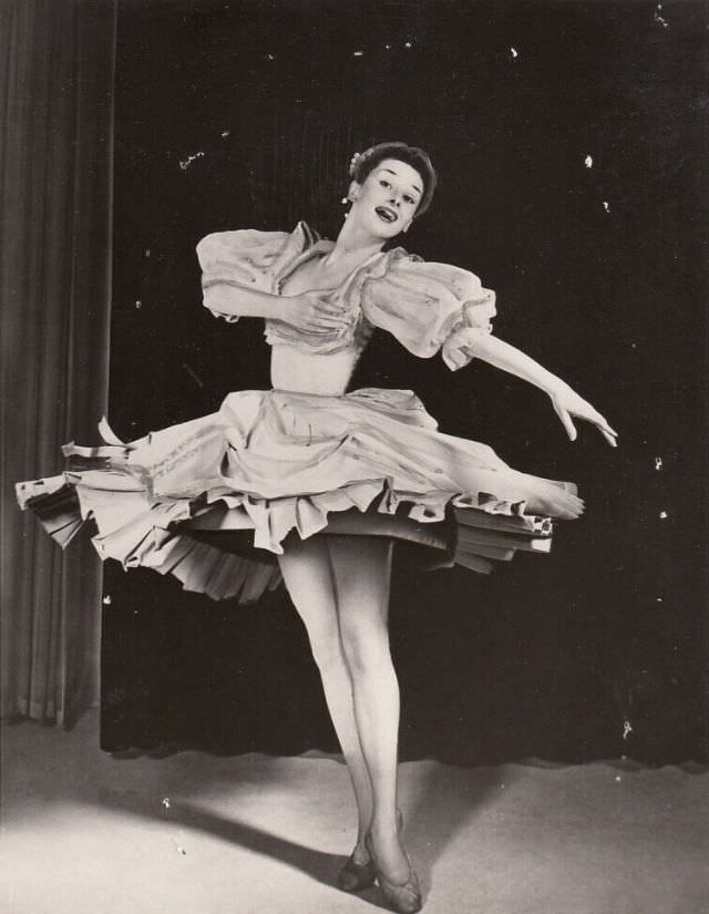 A Star is Born: Audrey Hepburn’s Enchanting Debut in “Secret People” (1952) Movies &; TV