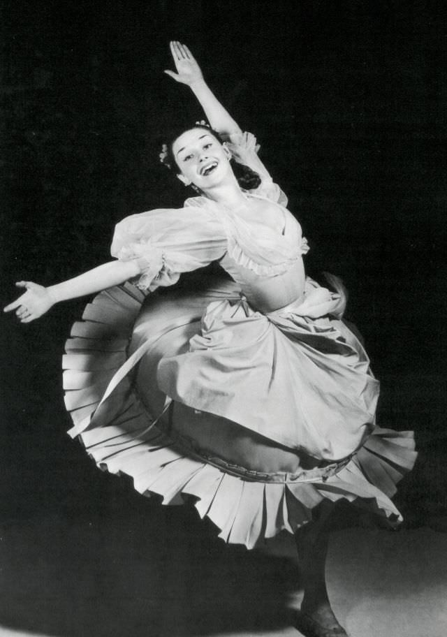 A Star is Born: Audrey Hepburn’s Enchanting Debut in “Secret People” (1952) Movies &; TV
