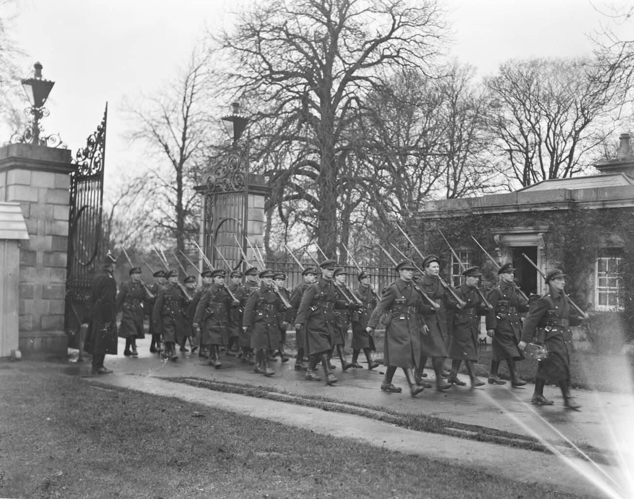 #27 Dublin’s farewell to British troops with Free State troops entering the gates of the Vice Regal Lodge, 1922.