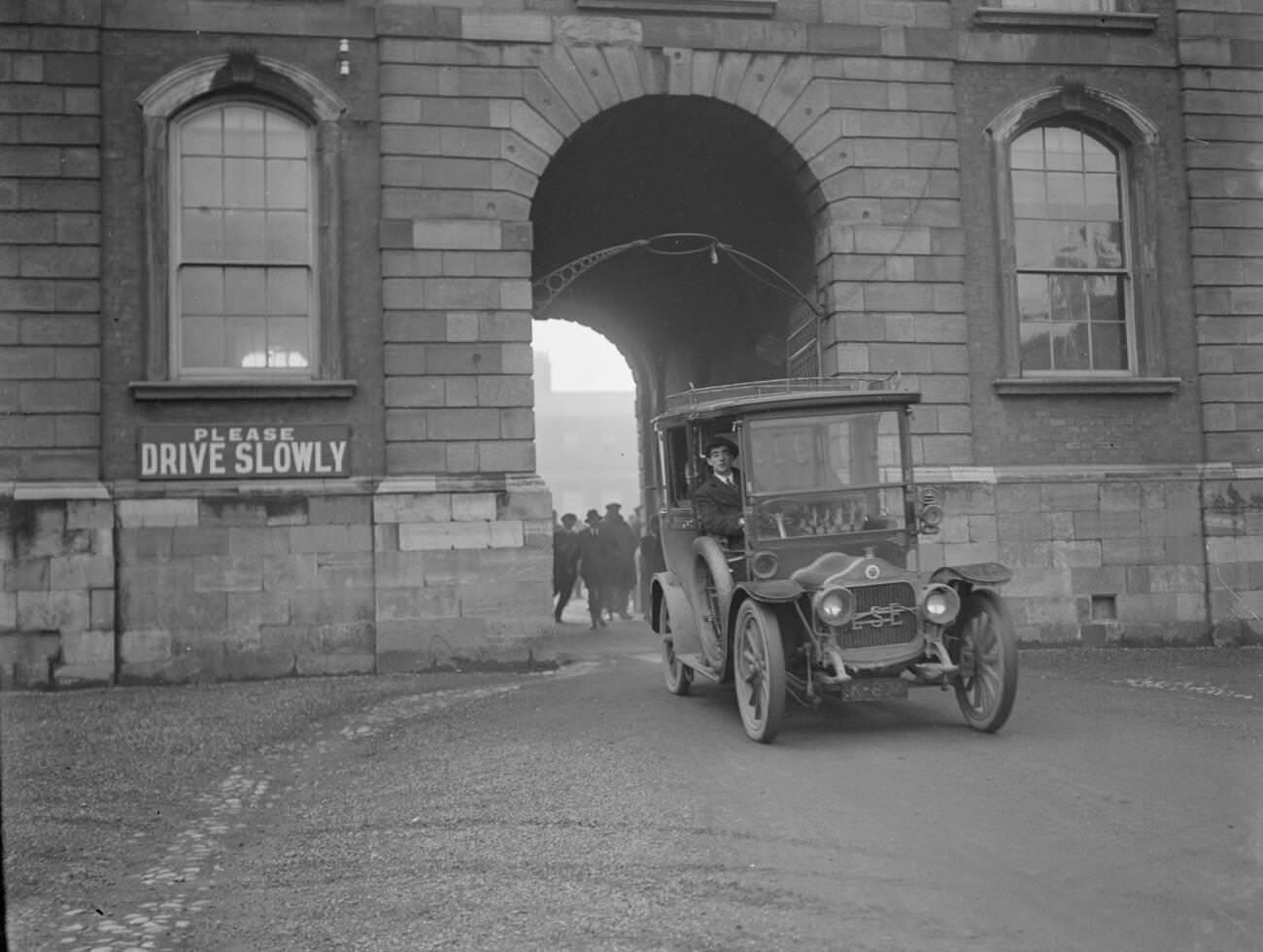 #37 The Provisional Government of Southern Ireland takes over control of Dublin Castle with the car containing Mr Michael Collins passing through the arch, 1922.