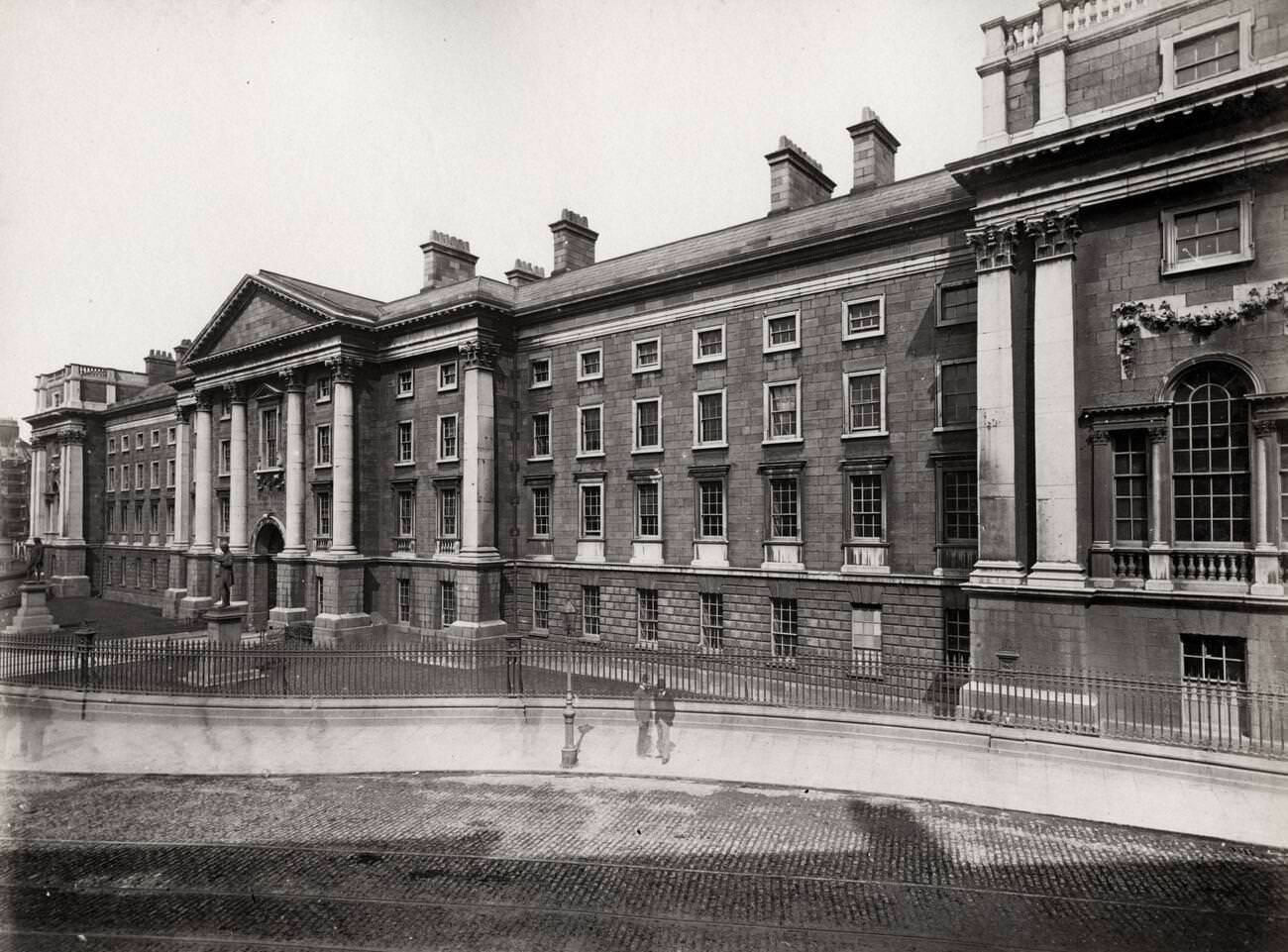 #8 View of the facade of Trinity College Dublin.