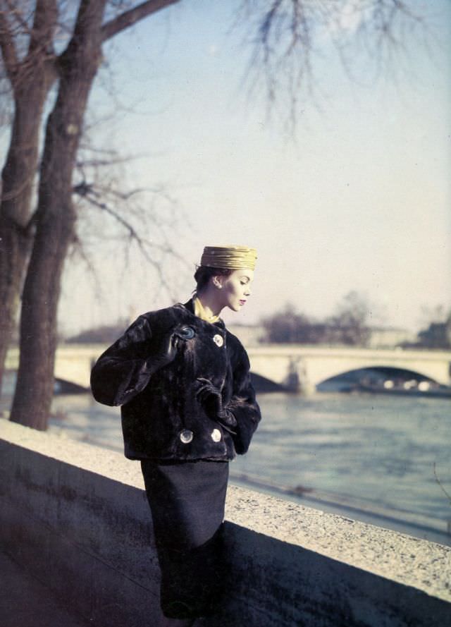 #37 A model in Balmain’s fur jacket, 1959.