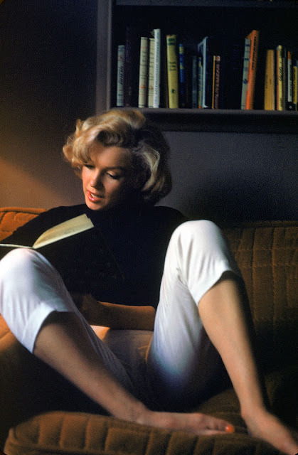 #7 Marilyn Monroe at her Hollywood home, 1953.