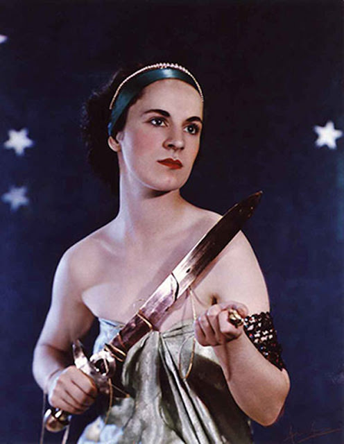 #4 Nadine, Countess of Shrewsbury as Ariadne