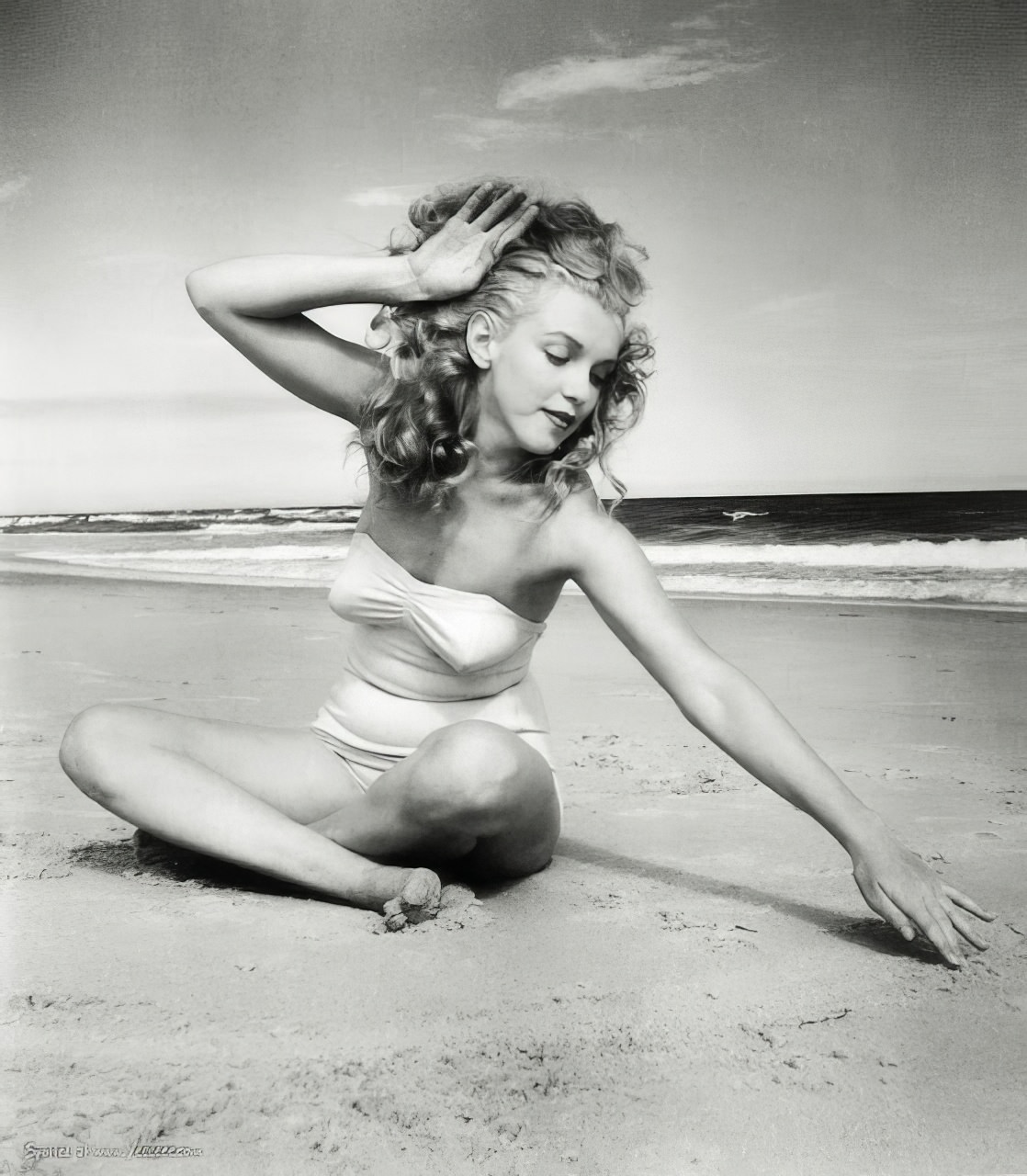 A Day at the Beach with 23-Year-Old Marilyn Monroe: Tobay Beach, in the Summer of 1949 Celebrities