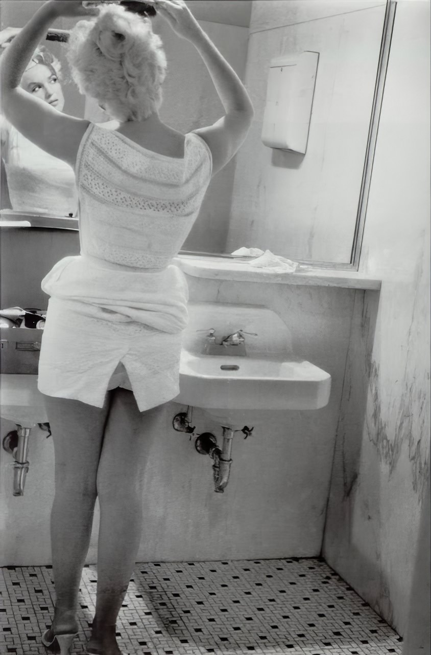 Intimate and Candid Marilyn Monroe through the Lens of Eve Arnold Celebrities