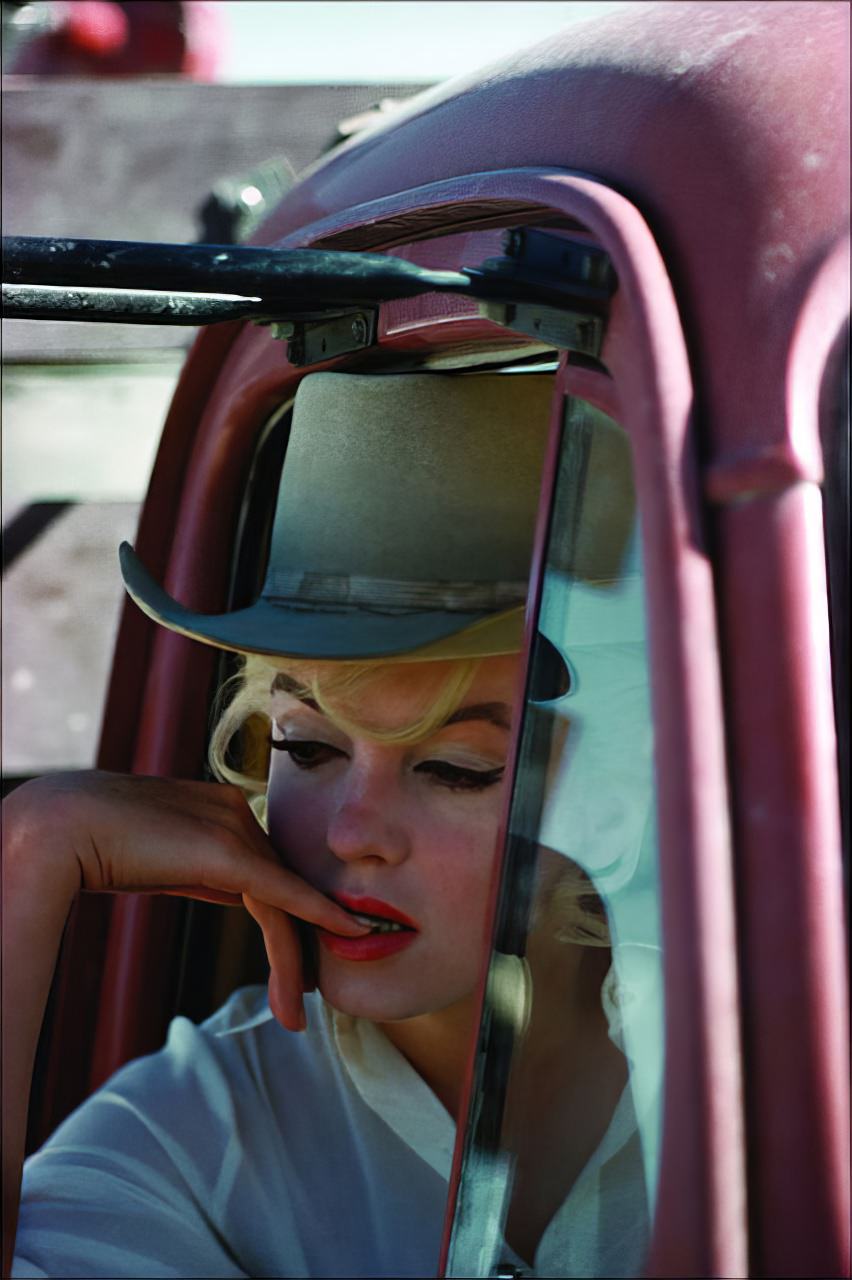 Intimate and Candid Marilyn Monroe through the Lens of Eve Arnold Celebrities