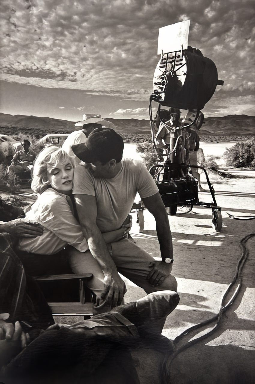Intimate and Candid Marilyn Monroe through the Lens of Eve Arnold Celebrities