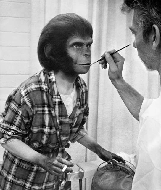 Planet of the Apes (1968): Behind-the-scenes Photos Show Costumes and Makeup Transformed Actors into Apes