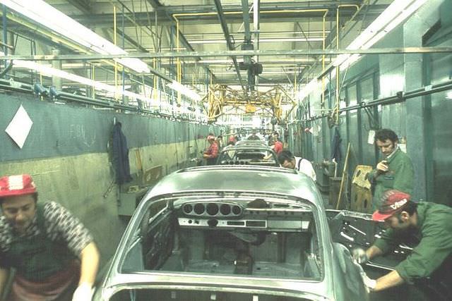 A Photographic Tour of the Porsche Factory in the Early 1970s Vehicles &; Transportation