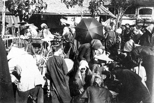 #15 Vendors in Saigon Market, 1890s